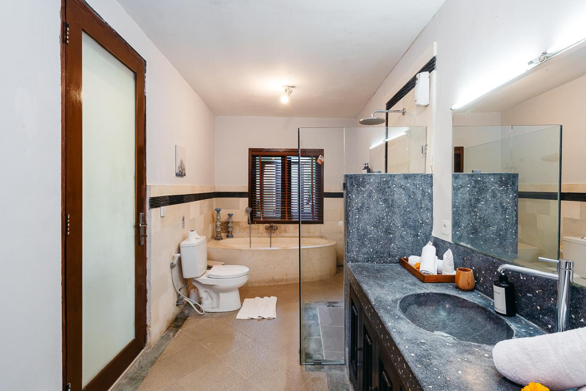 Mahayana Villa Batu Belig - Close To The Beach Canggu  Exterior photo